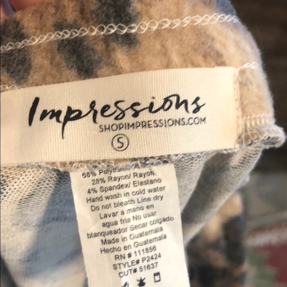 Leopard print joggers size small - Picture 7 of 7